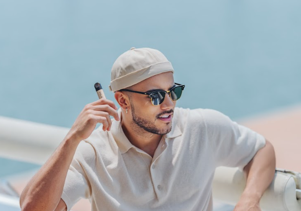How to Use a Vape Pen for the First Time - RELX