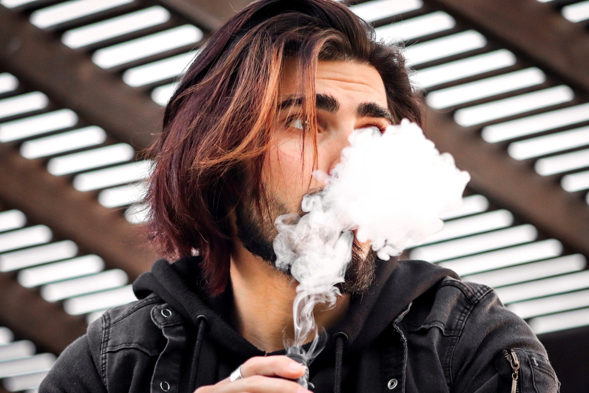 How to Vape Properly? 5 Tips for Beginners